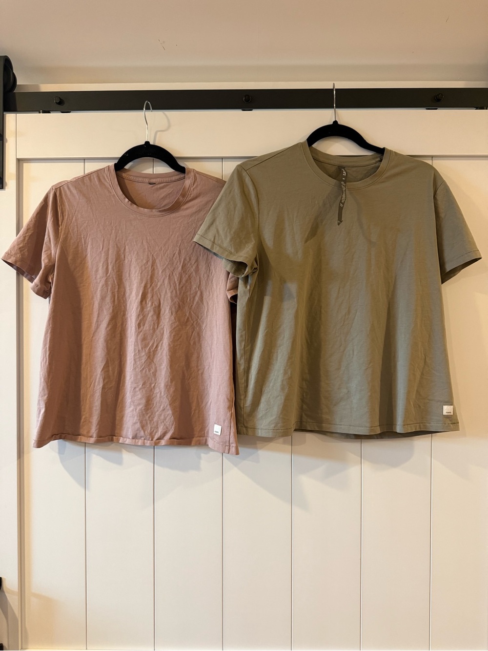 Vuori Short Sleeve Crew Tee - Dusty Rose & Olive